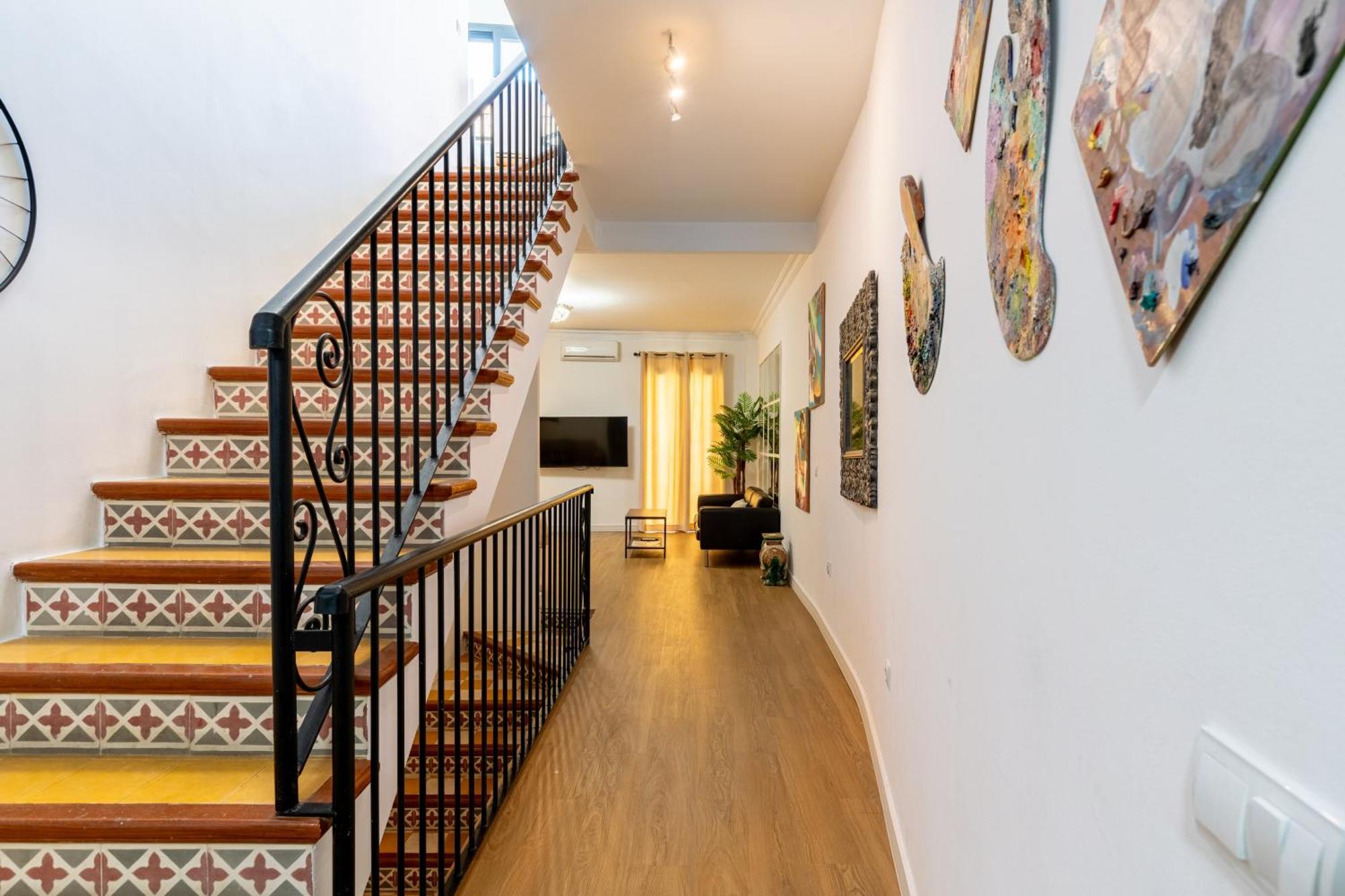 House Sevillana Parking Экстерьер фото