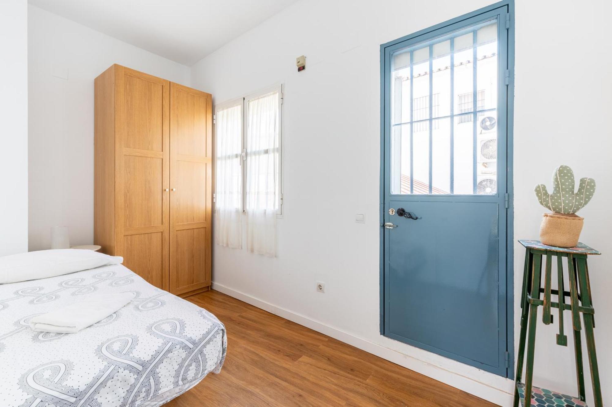 House Sevillana Parking Экстерьер фото