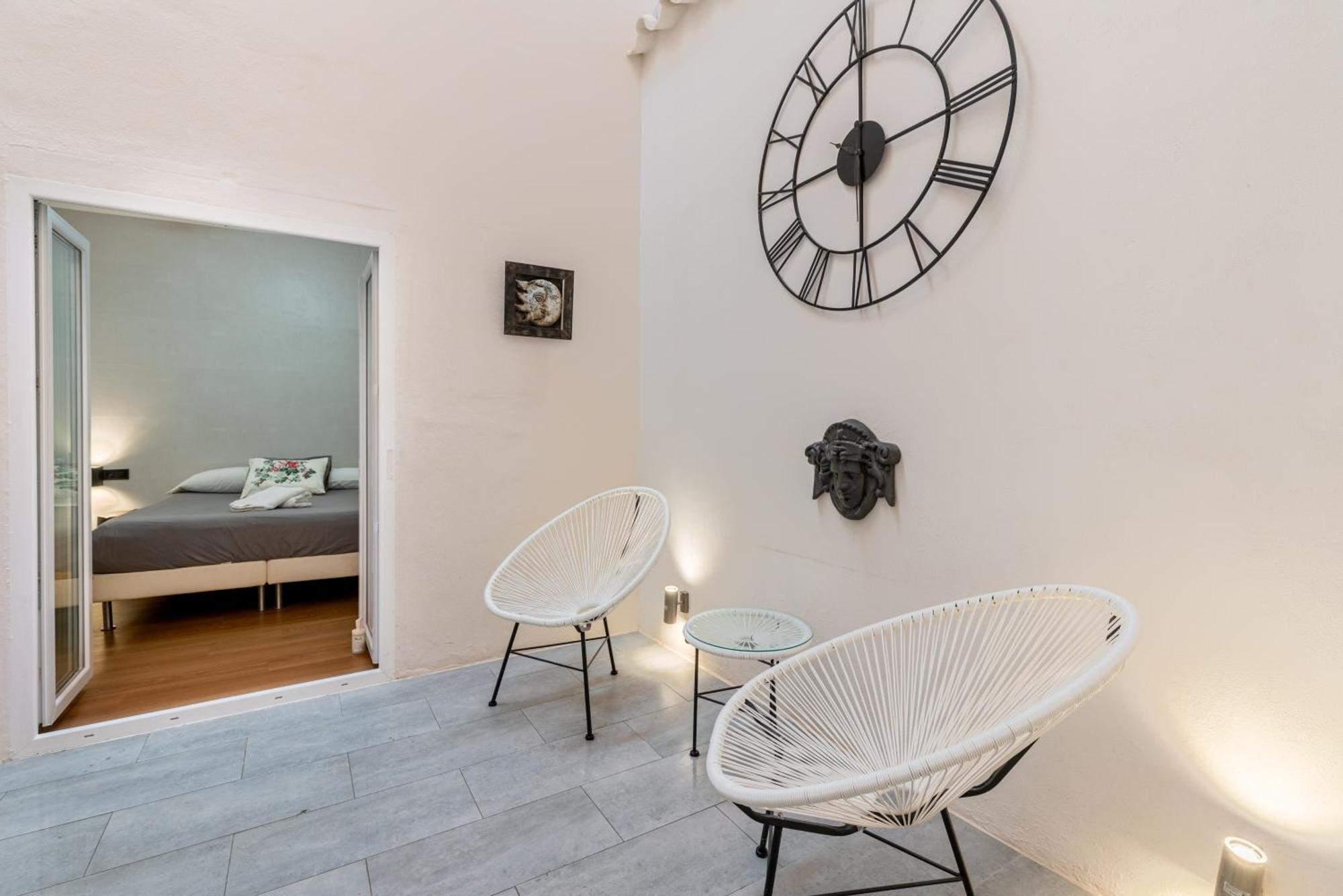 House Sevillana Parking Экстерьер фото